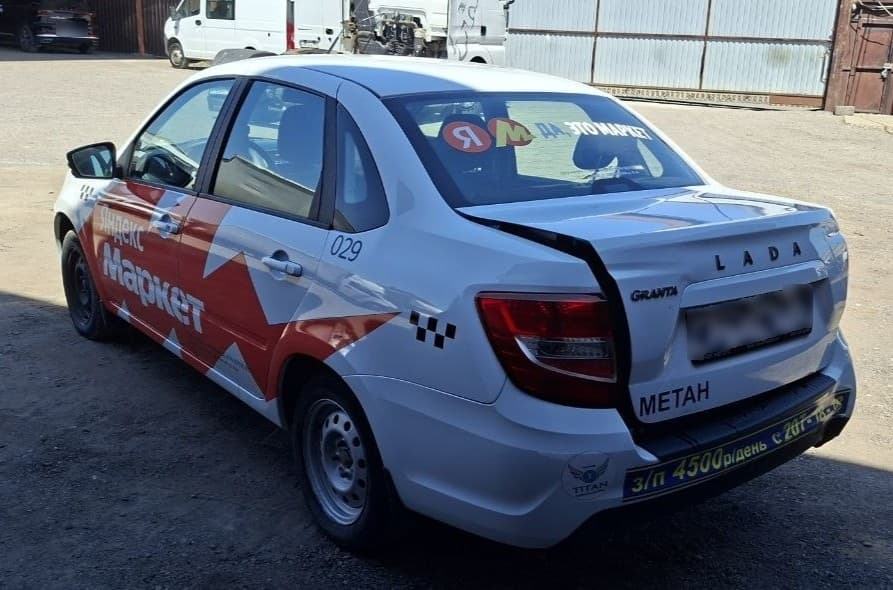 Lada Granta седан - 4