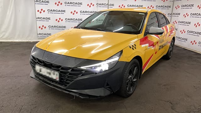 Hyundai Elantra - 1