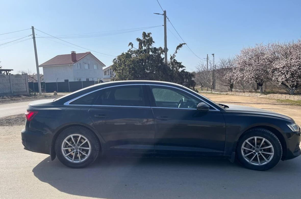 Audi A6 - 4