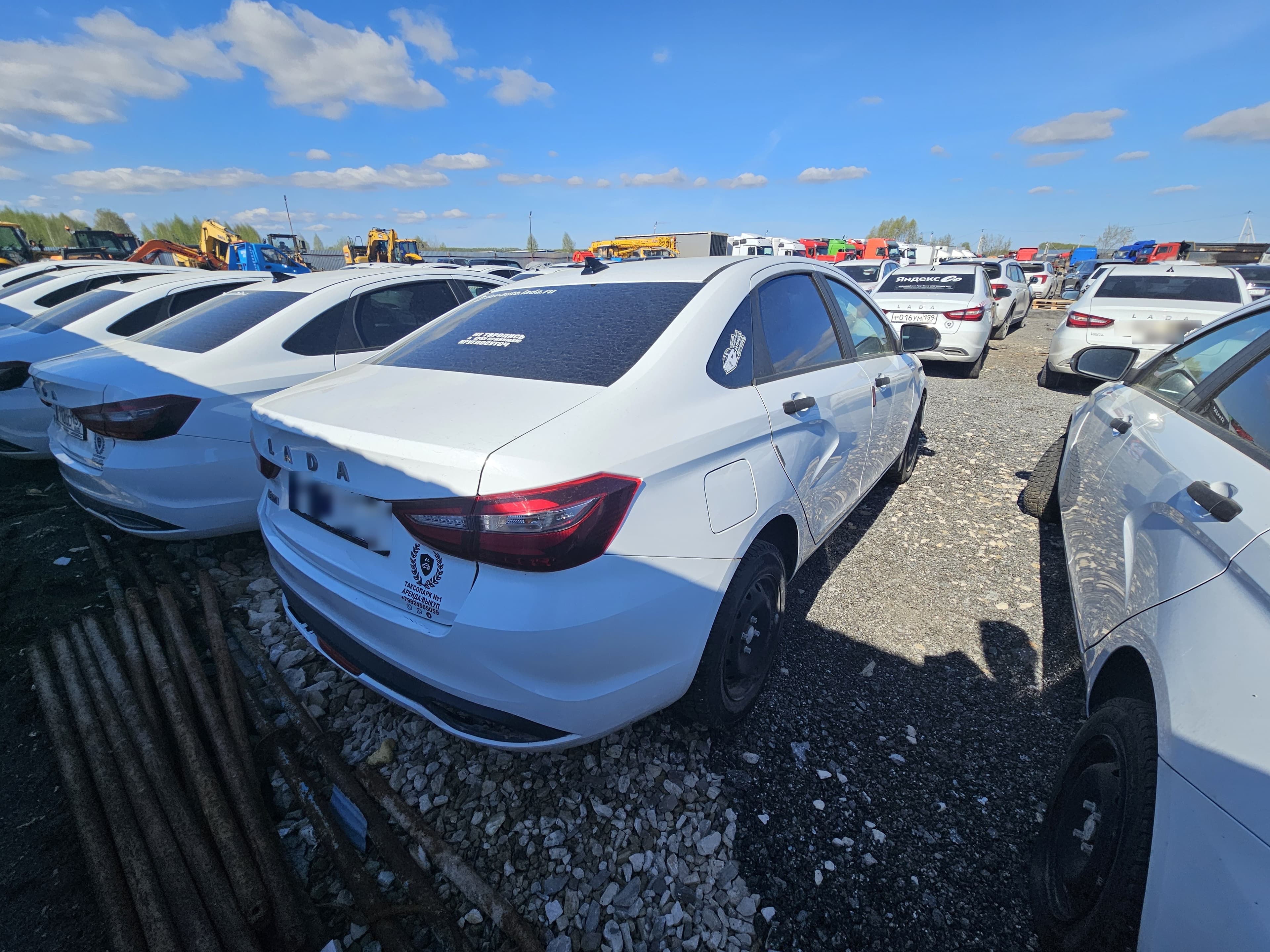 Lada Vesta седан - 3