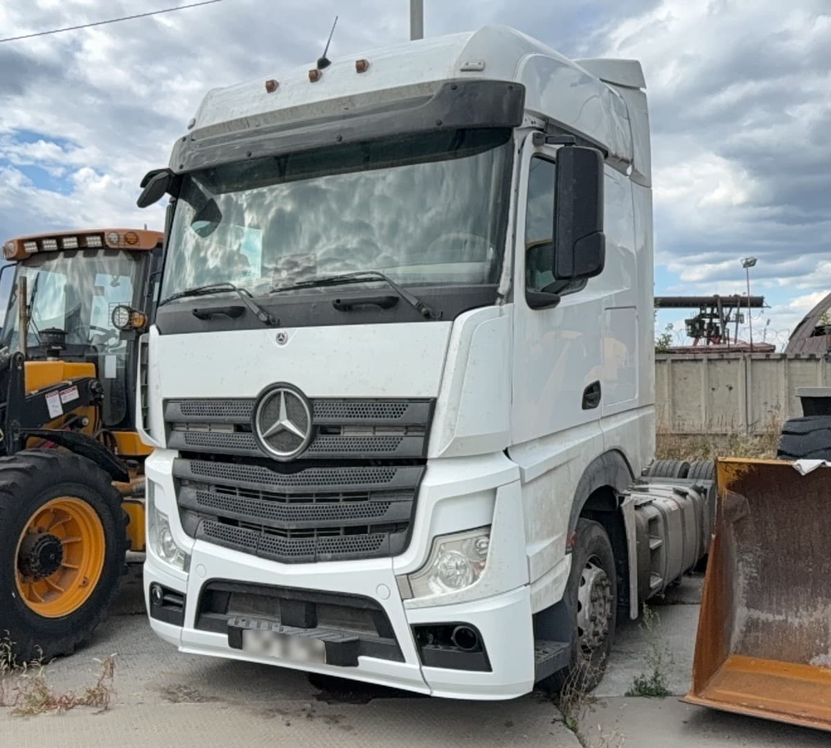 Mercedes-Benz Actros 4x2 Седельный тягач - 1