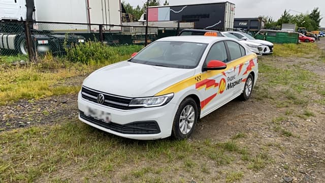 Volkswagen Bora - 1