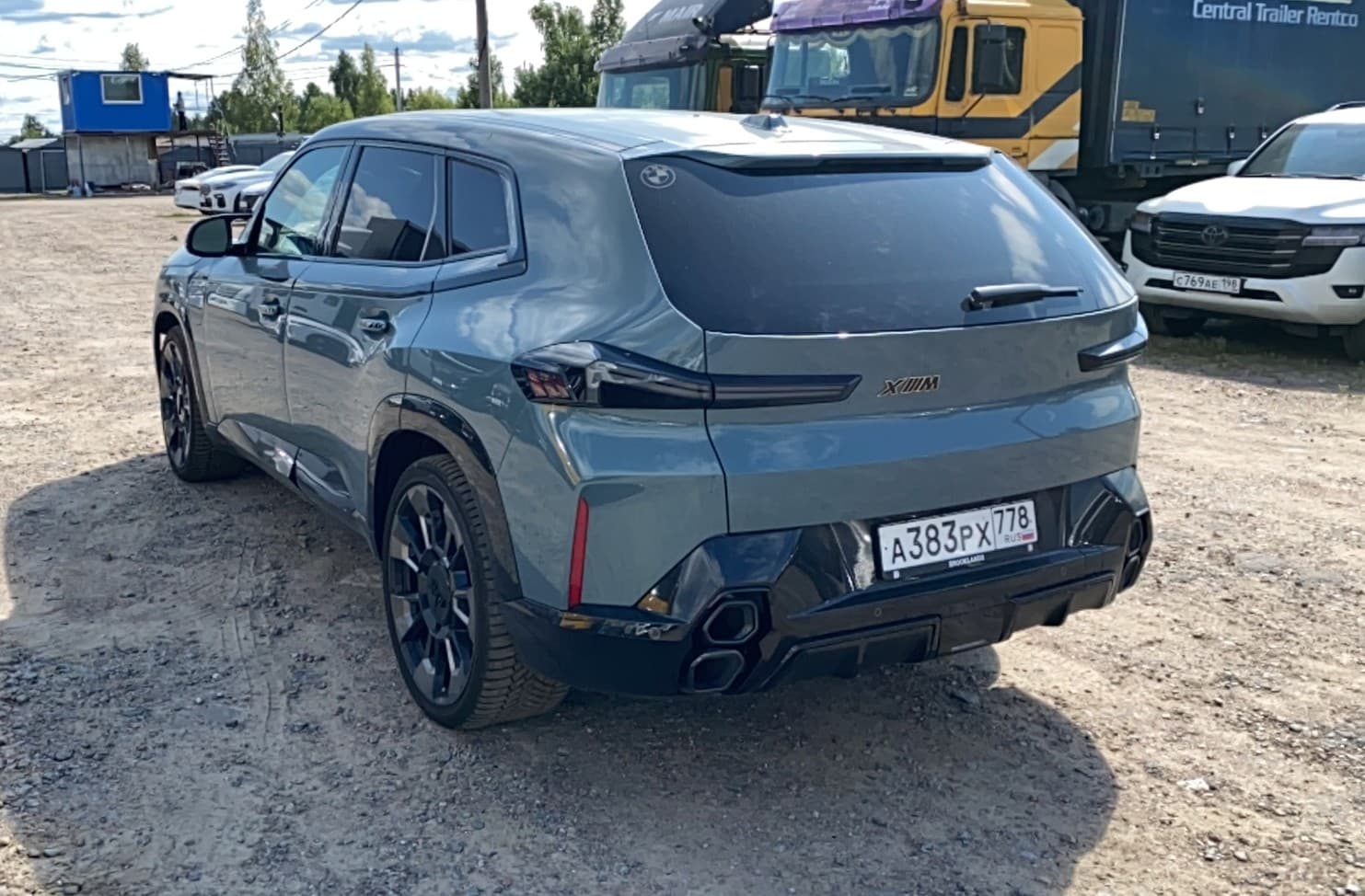BMW XM - 4