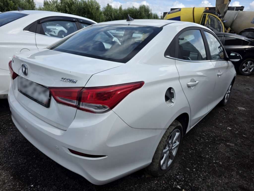 Changan Alsvin - 3