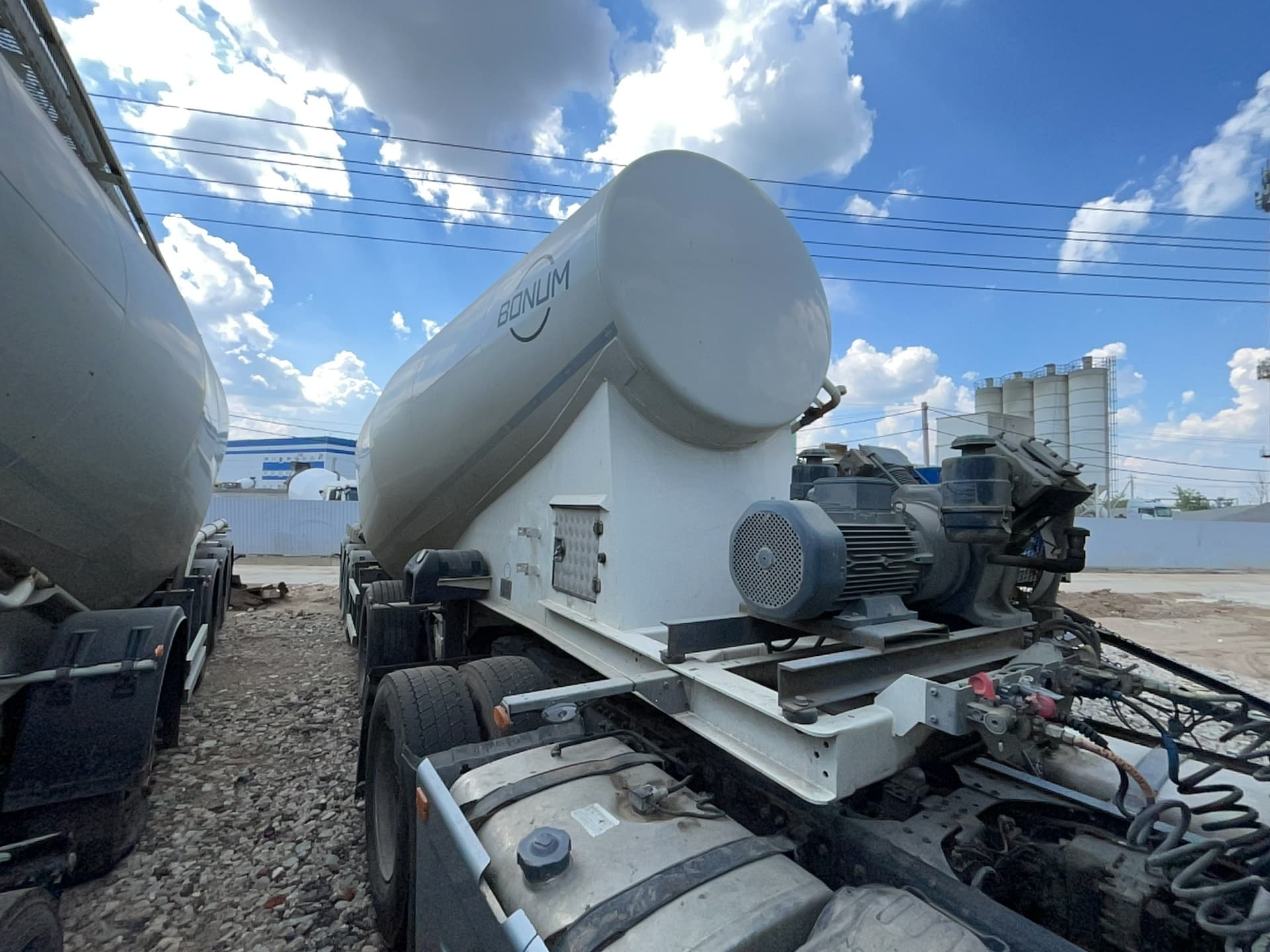 Bonum 914231 Полуприцеп цистерна для сыпучих грузов - 2
