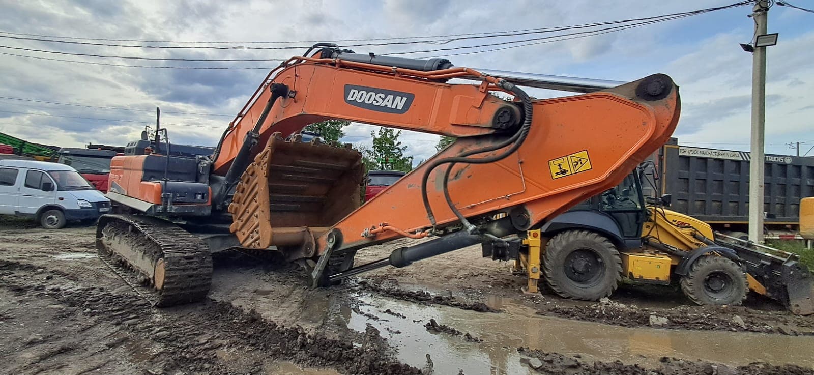 Doosan DX360 Экскаватор - 2