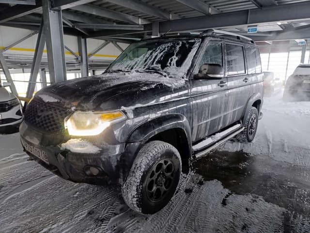 UAZ PATRIOT - 1