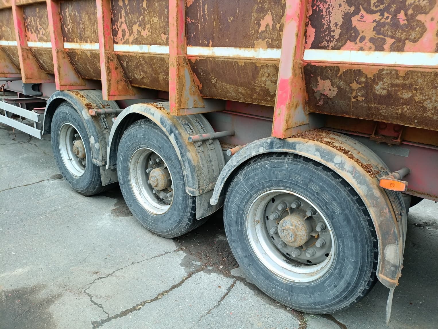 Тонар 99881 Полуприцеп контейнеровоз 3 оси - 5