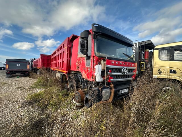 Hongyan 908 8x4 Самосвал - 2