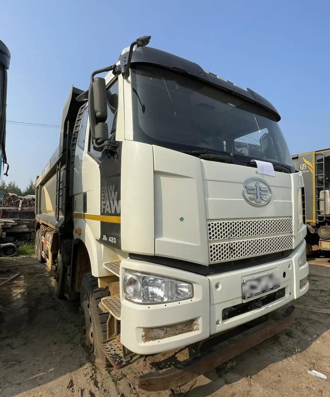 FAW CA 3310 8x4 Самосвал - 2