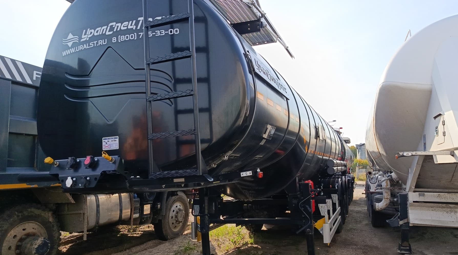 Уралспецтранс 9465* Полуприцеп цистерна - 1