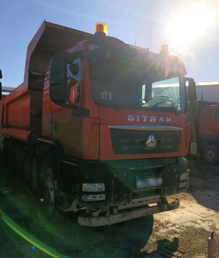 Sitrak C7H 8x4 Самосвал - 2