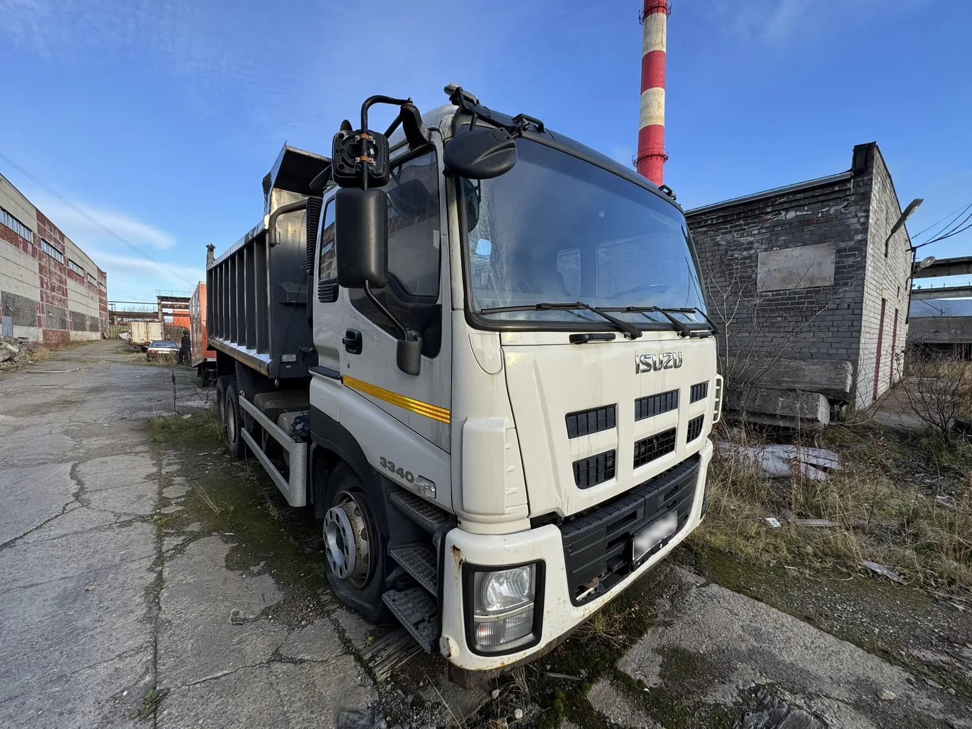 Автомастер 6589* на шасси Isuzu Giga (CYZ) 6x4 Самосвал - 2