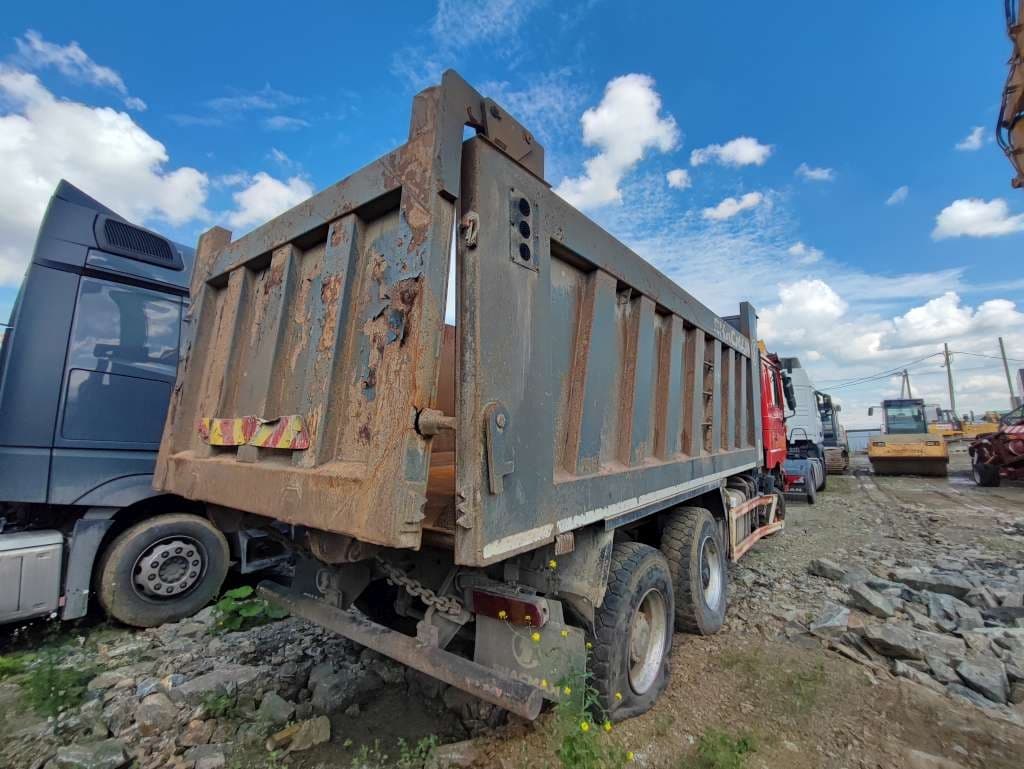 Shacman (Shaanxi) SX* 6x4 Самосвал - 3
