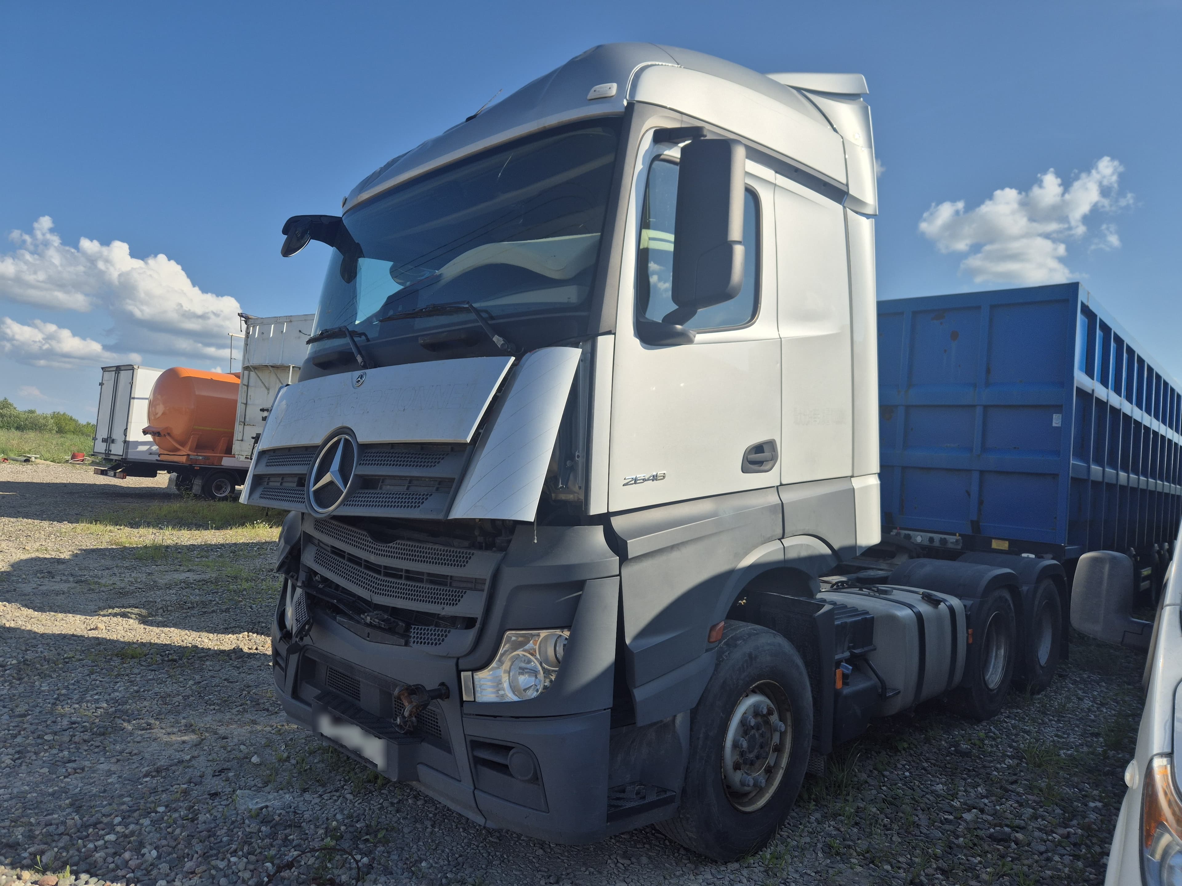 Mercedes-Benz Actros 6x4 Седельный тягач - 1