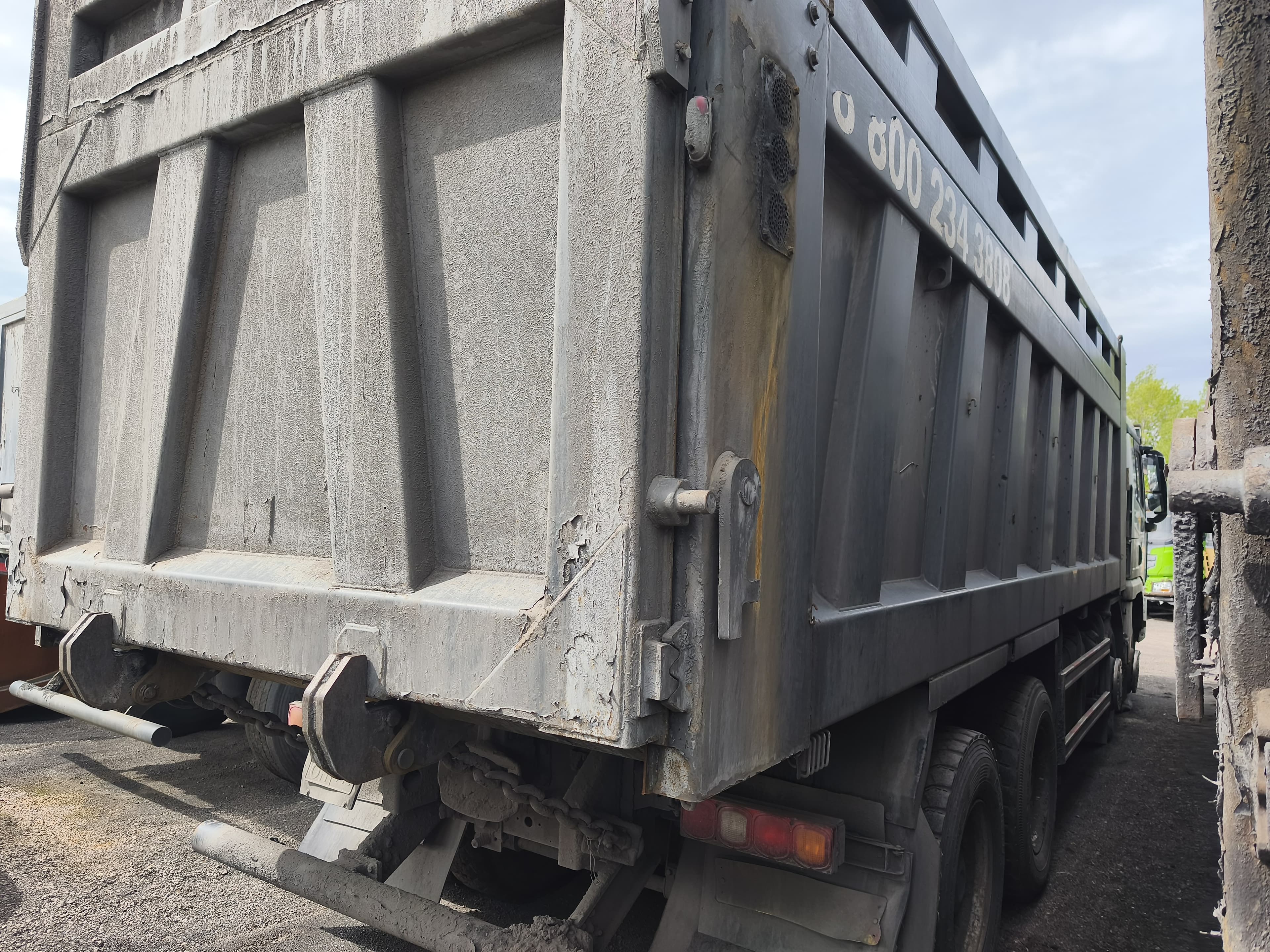 Shacman (Shaanxi) SX* 8x4 Самосвал - 3