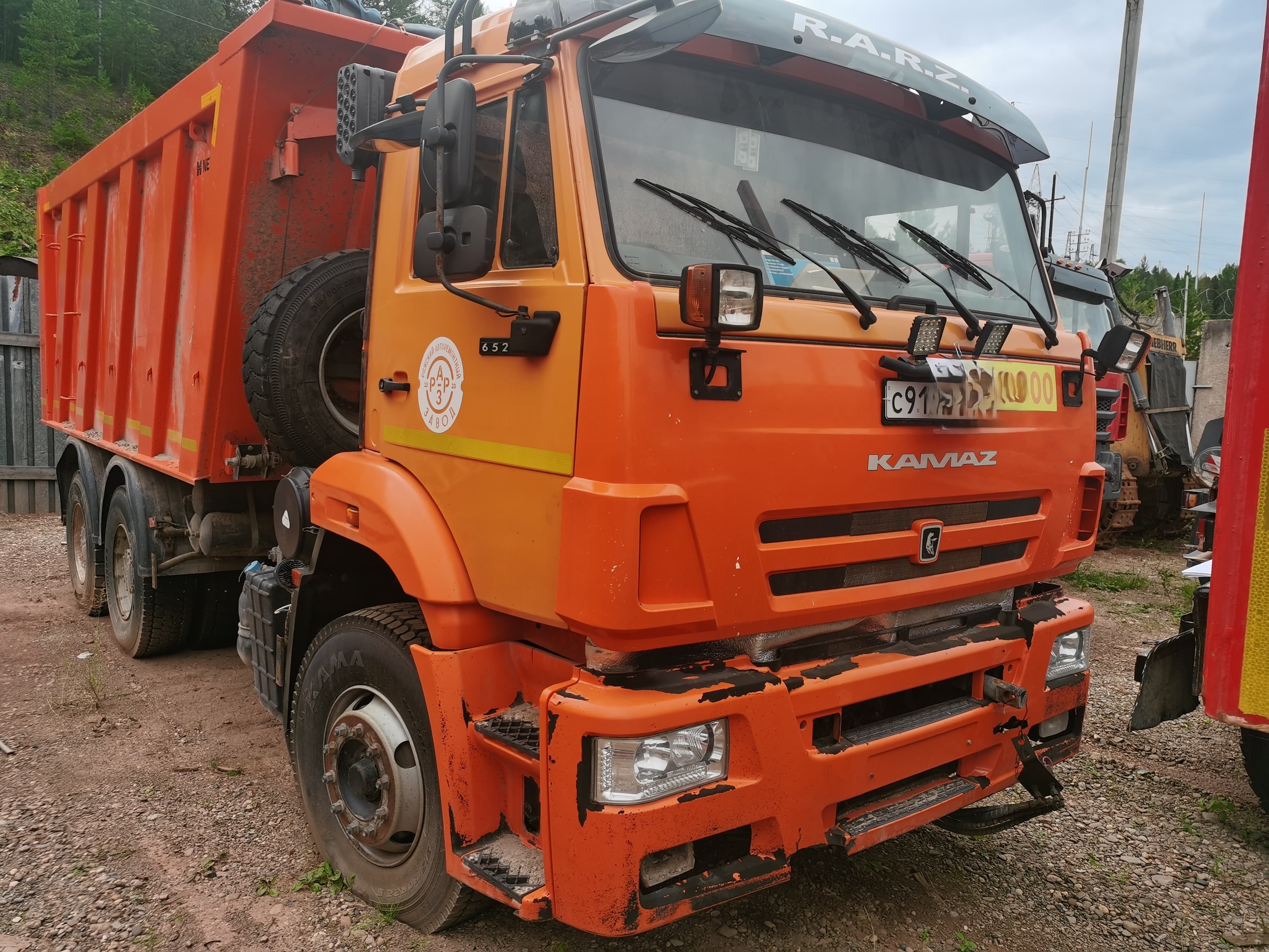 Ряжский Авторемонтный Завод МК-4534 на шасси КамАЗ 6520 6x4 КДМ - 2