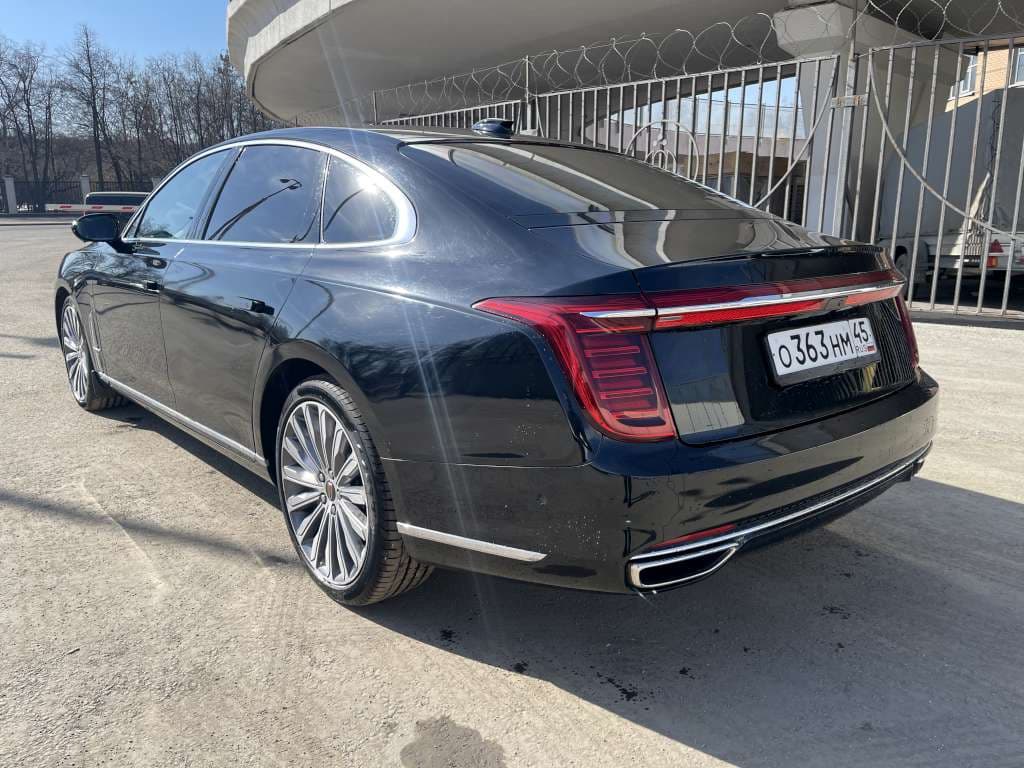Hongqi H9 - 4