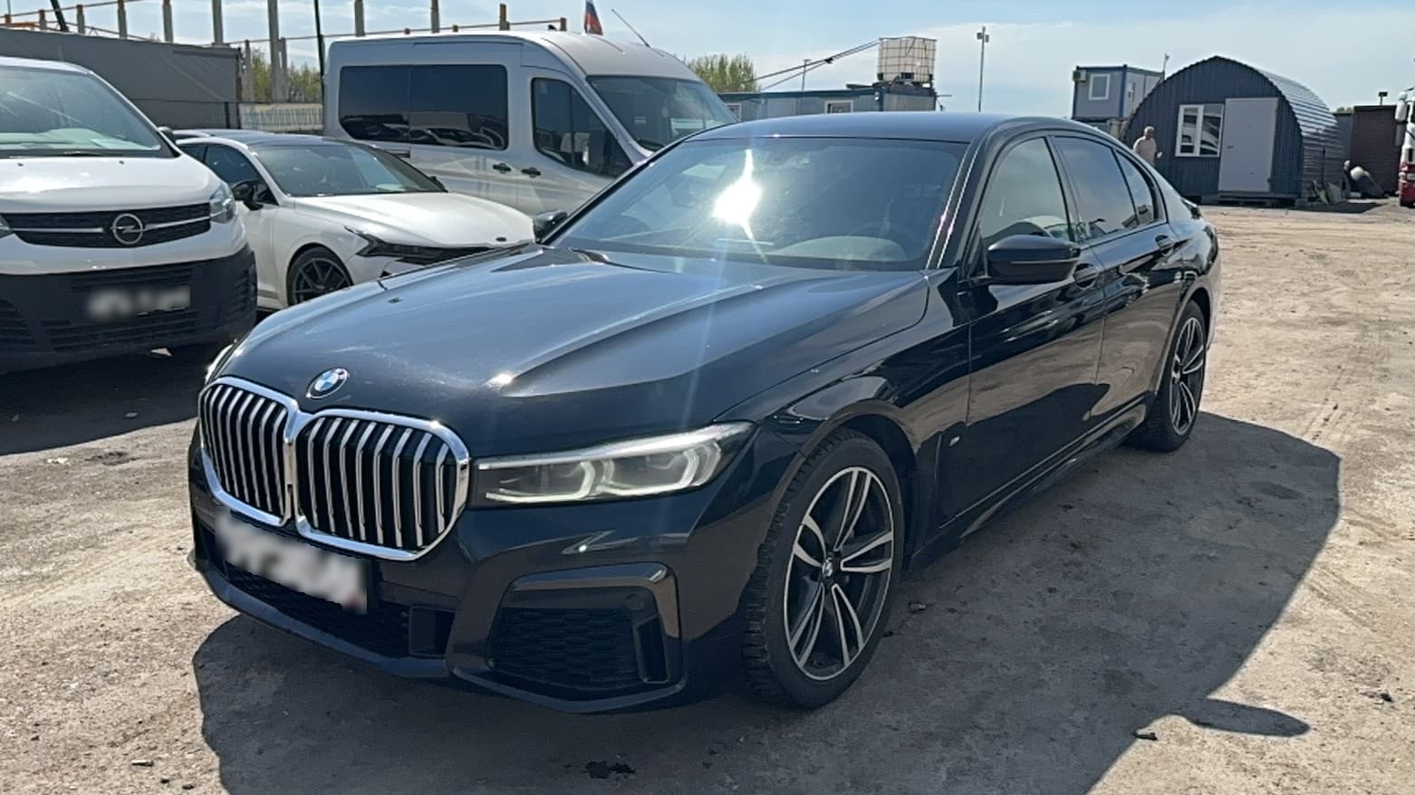 BMW 7 серия - 1