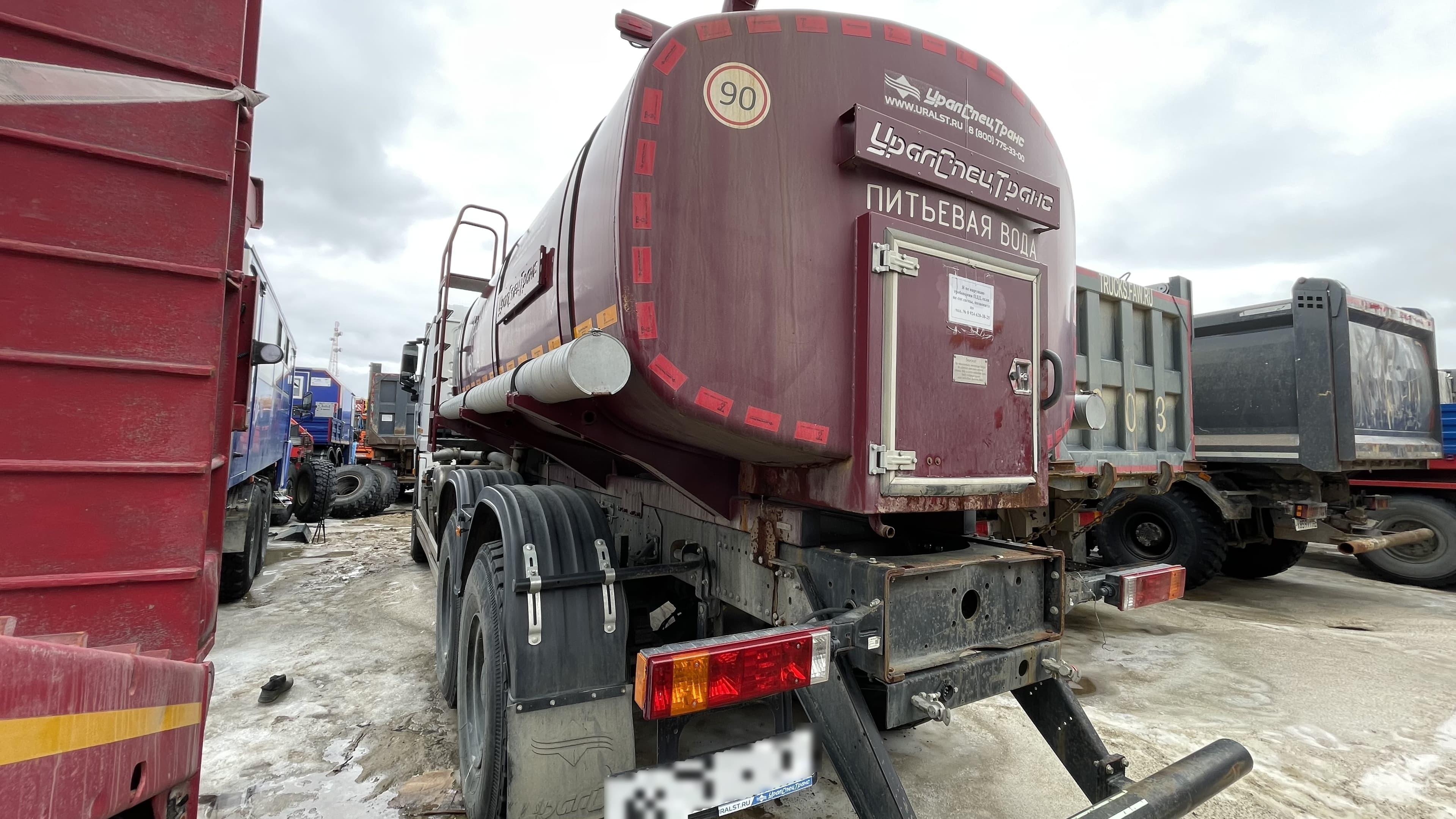 Уралспецтранс 5453* на шасси Shacman SX3258 6x6 Автоцистерна пищевая - 4