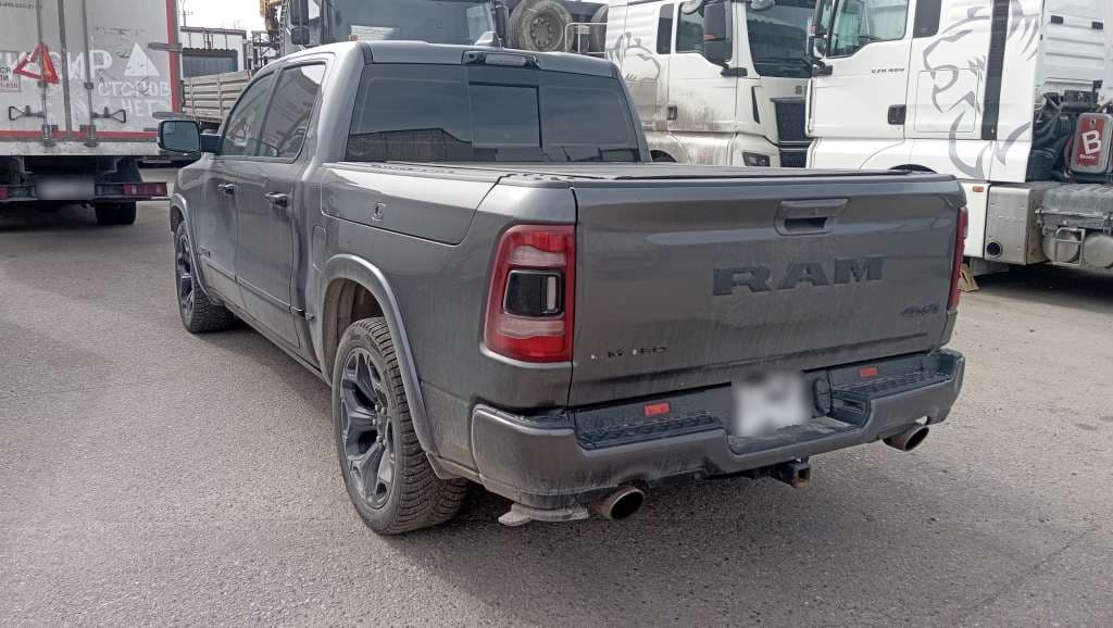 Ram 1500 - 4