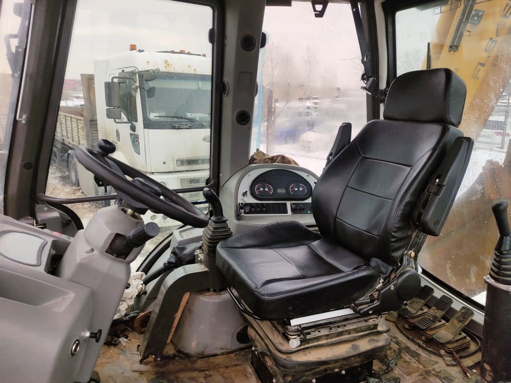 Lovol FLB468 Экскаватор-погрузчик - 5