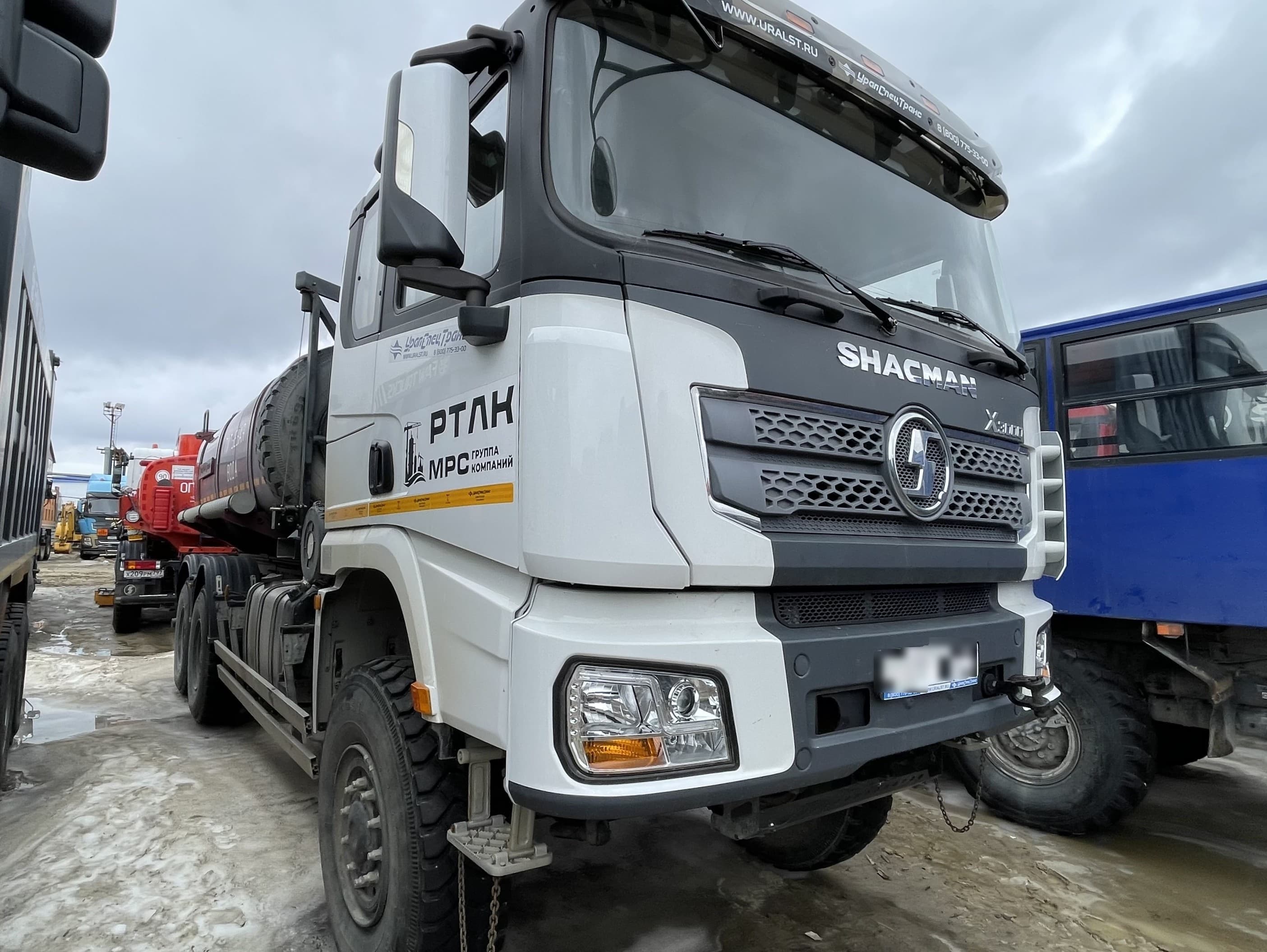 Уралспецтранс 5453* на шасси Shacman SX3258 6x6 Автоцистерна пищевая - 2