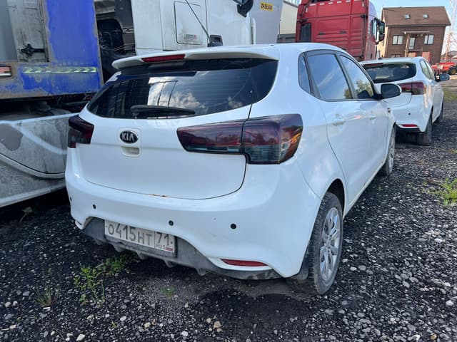 KIA Rio - 3