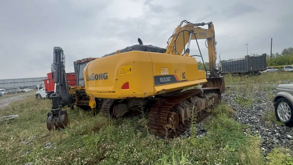 Liugong CLG933 Экскаватор - 3