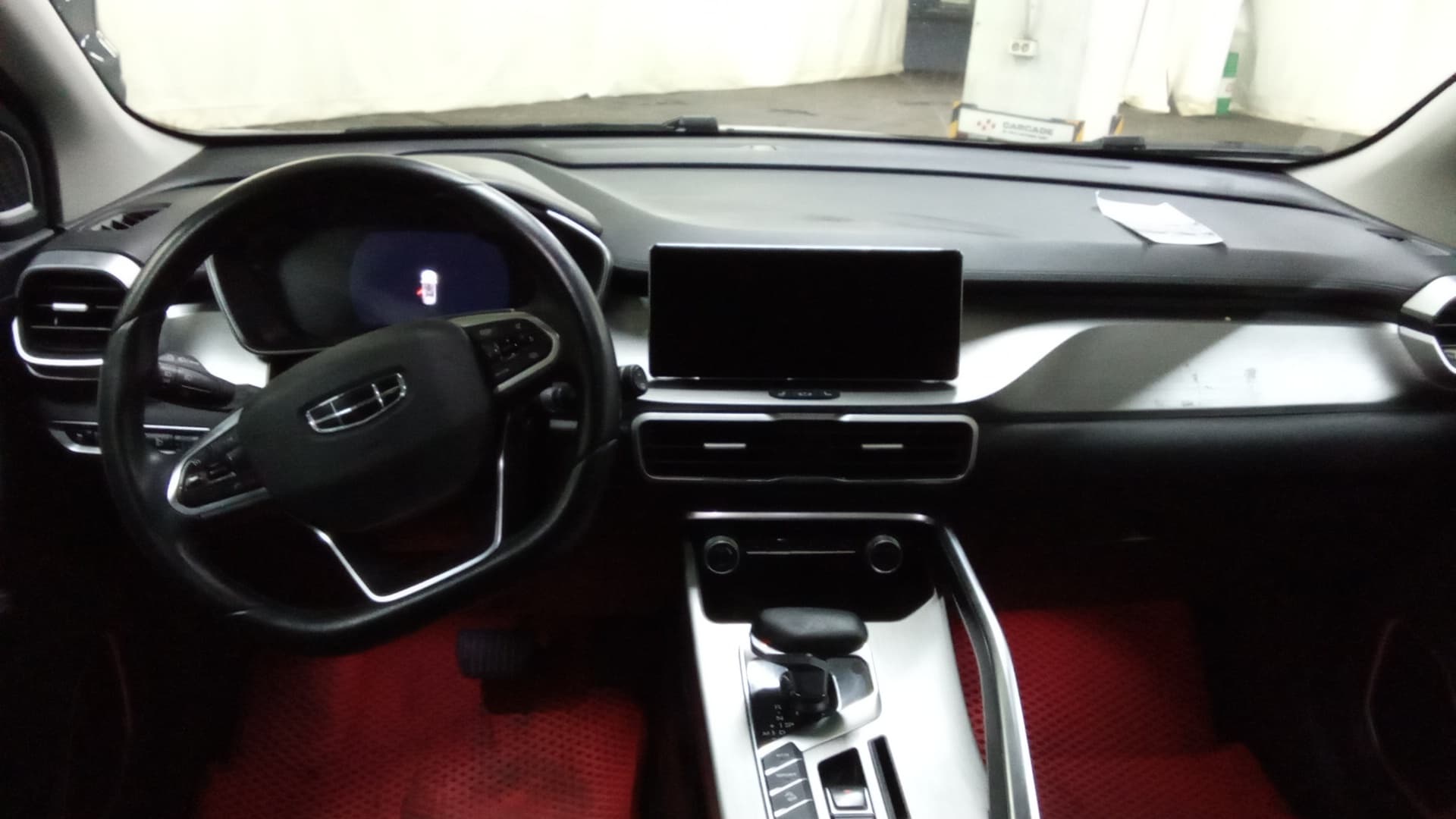 Geely Coolray - 5