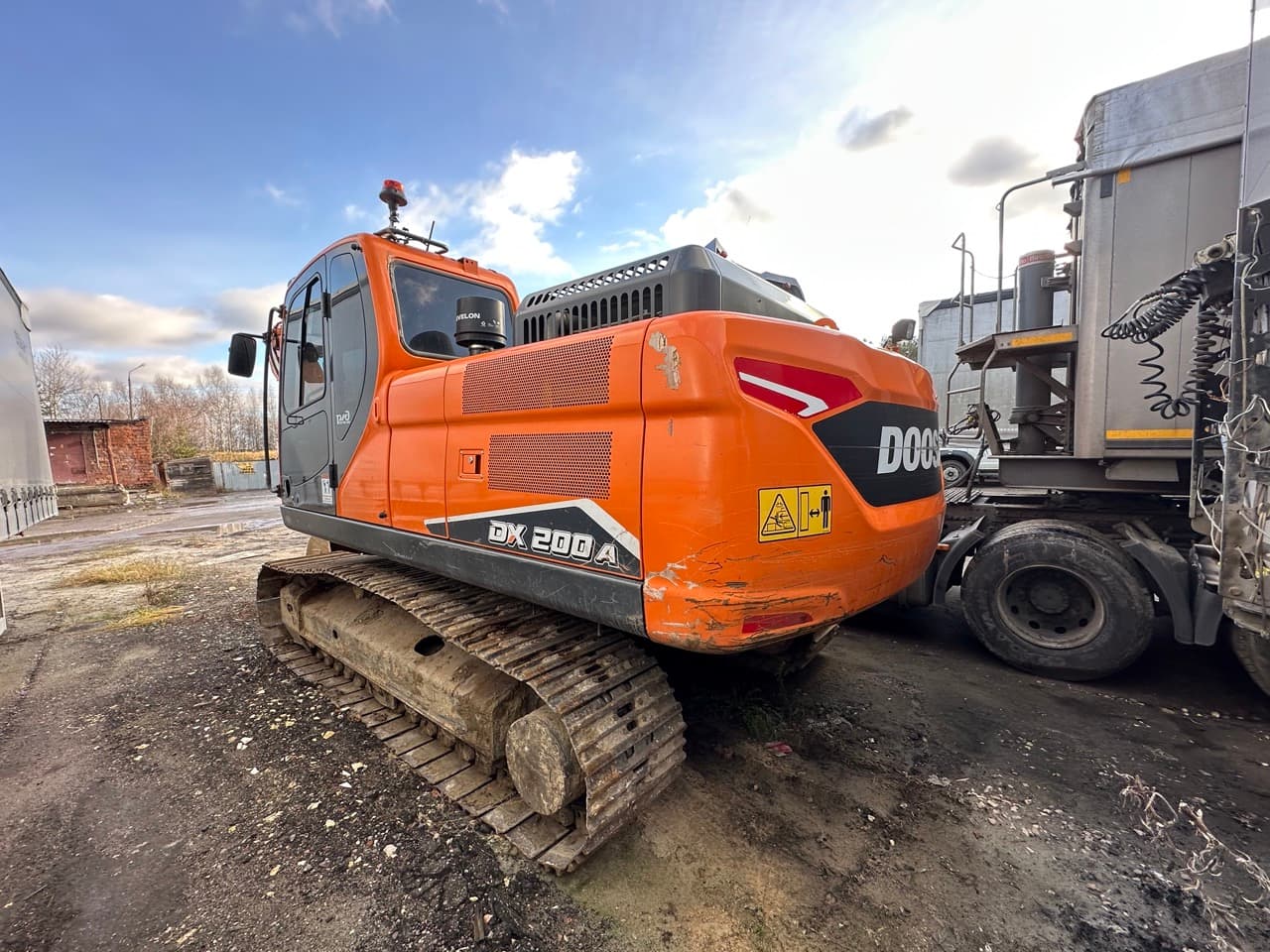 Doosan DX200 Экскаватор - 4