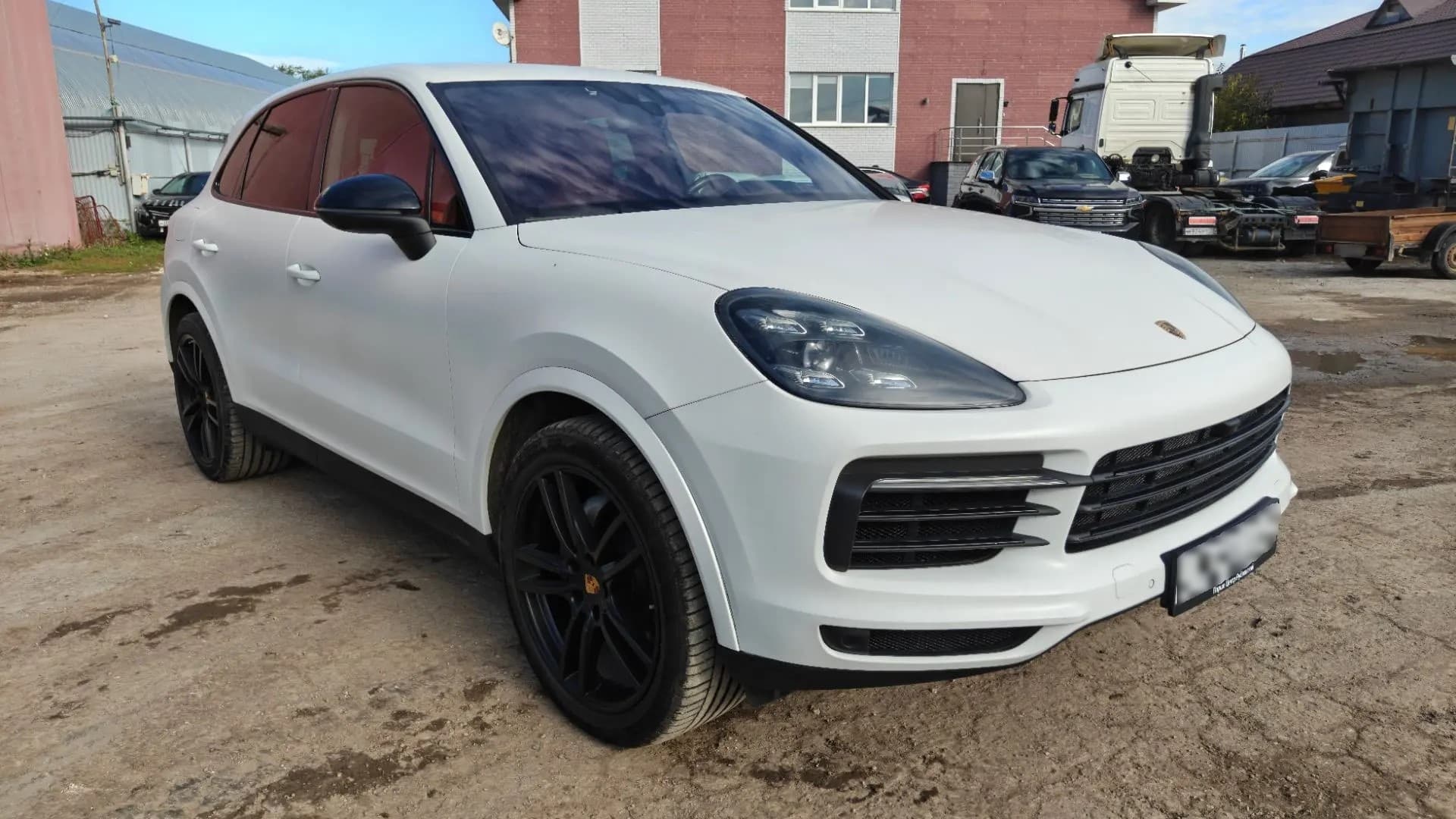 Porsche Cayenne - 2