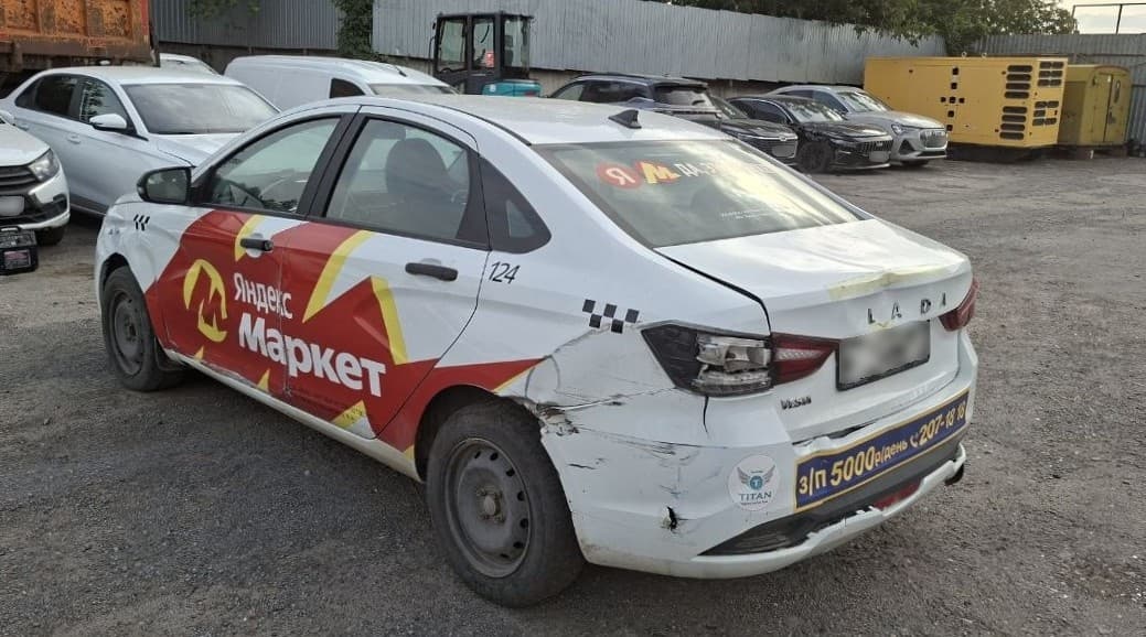 Lada Vesta седан - 4