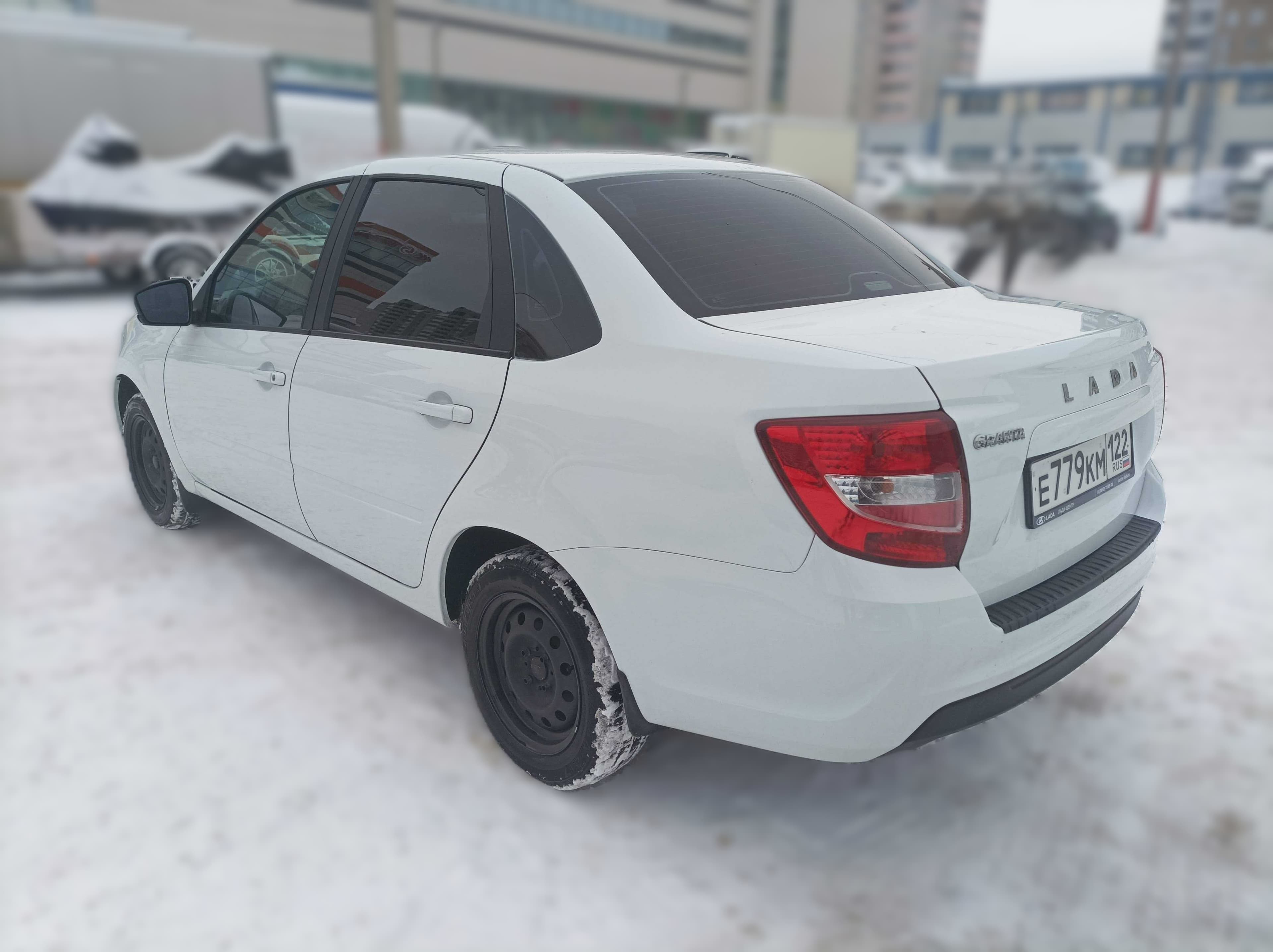 Lada Granta седан - 4