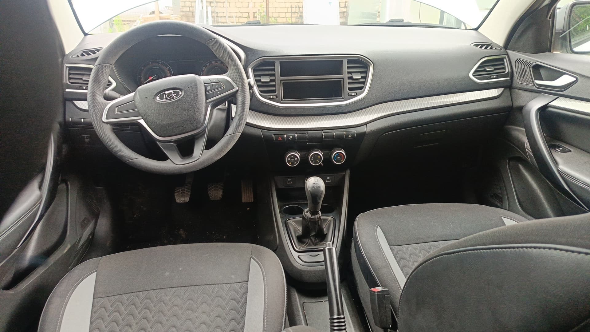 Lada Vesta седан - 5