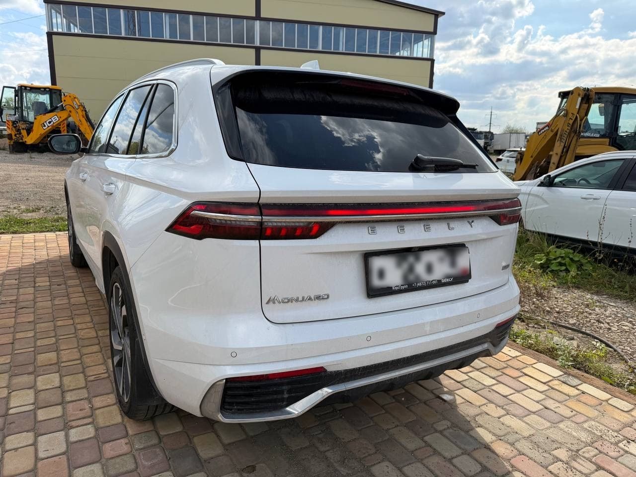 Geely Monjaro - 4