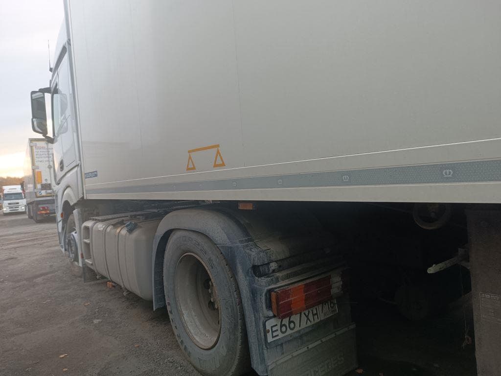 Mercedes-Benz Actros 4x2 Седельный тягач - 3