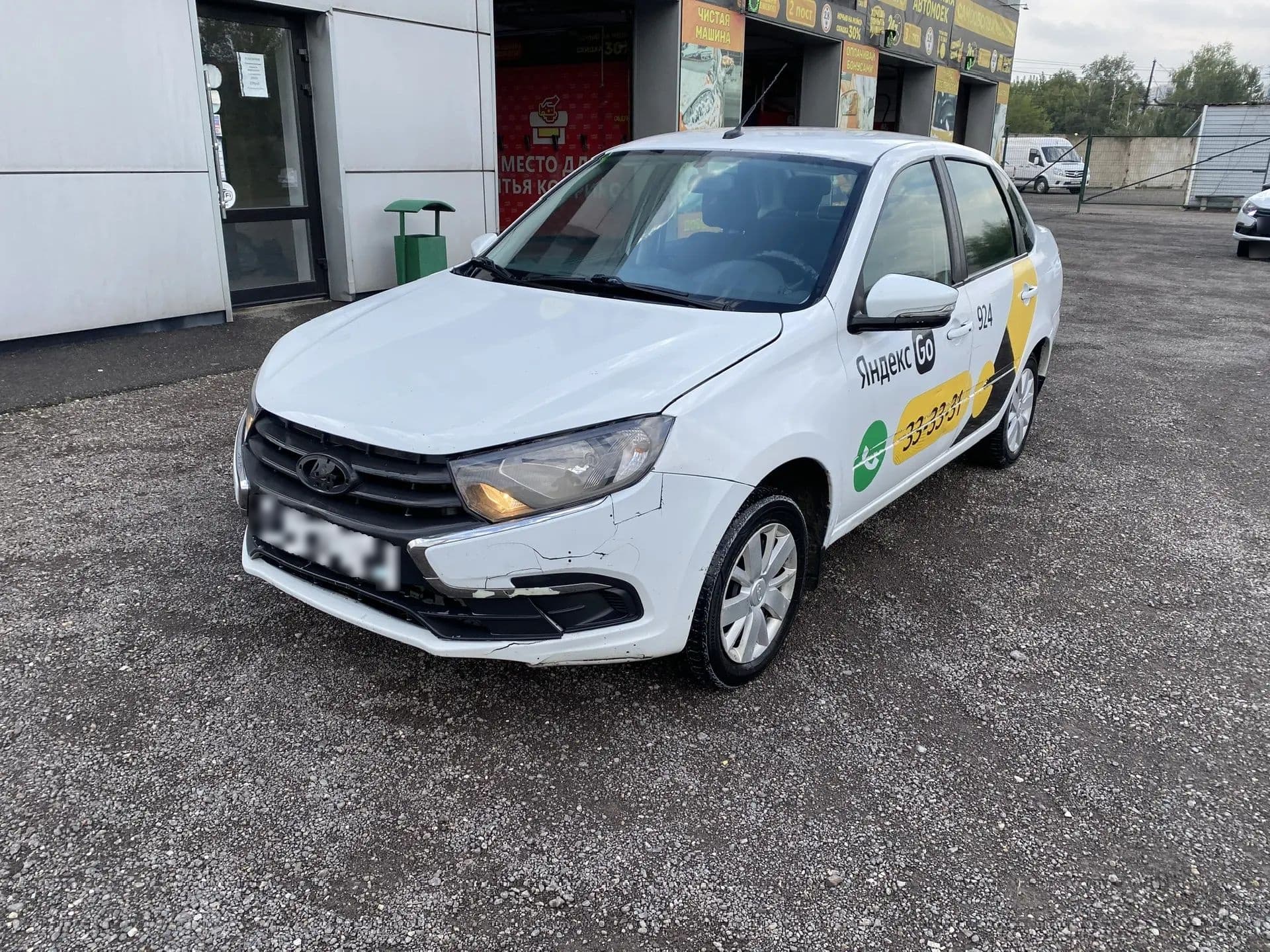 Lada Granta лифтбек - 1
