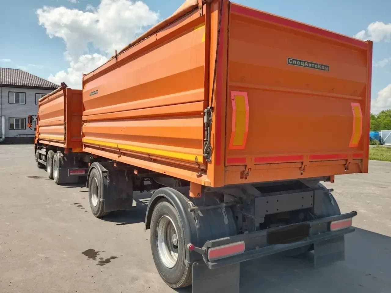 Спецавтокам 8531* Прицеп самосвал - 2
