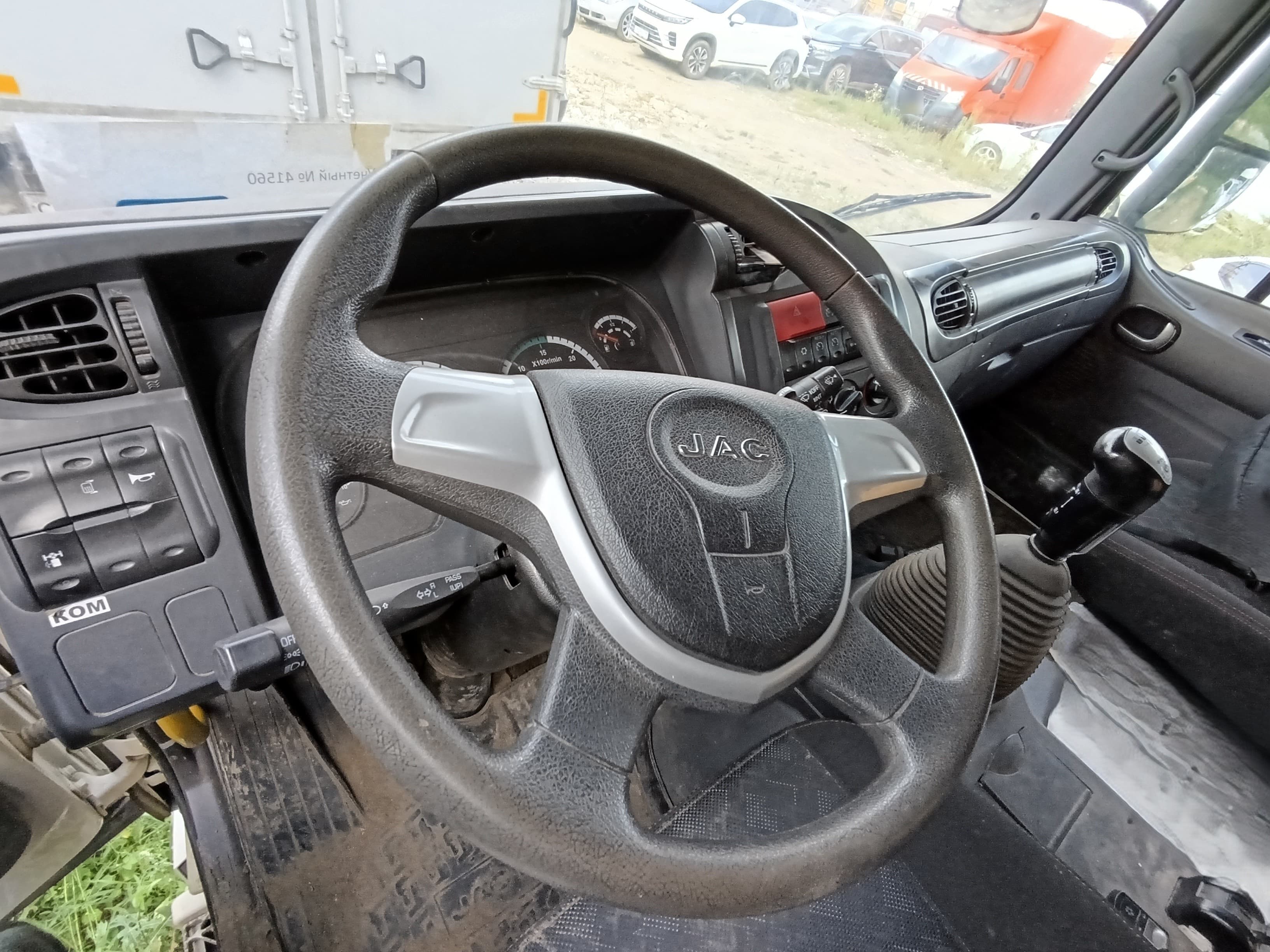 Jac N200 4x2 Бортовой с КМУ - 5