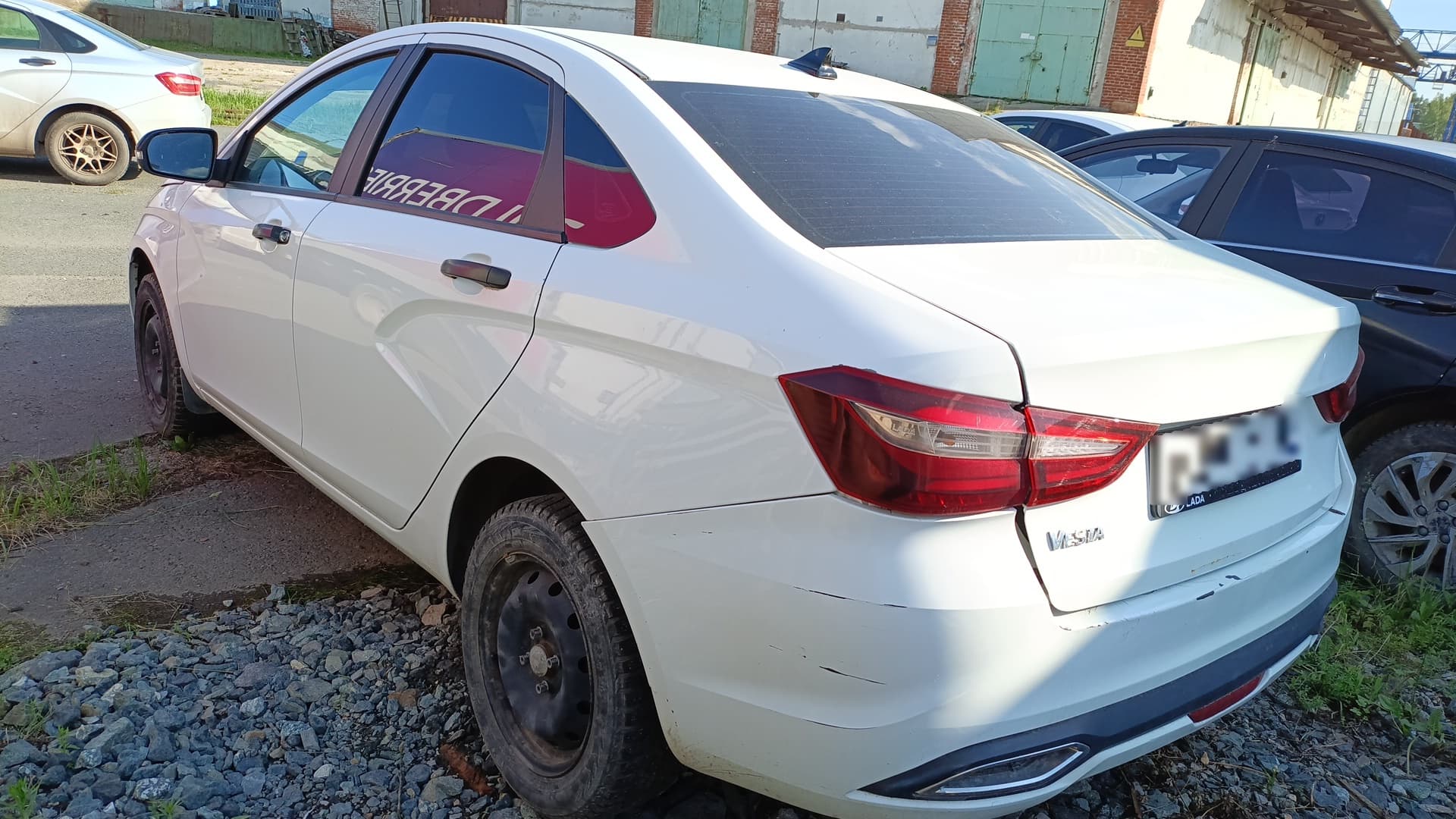 Lada Vesta седан - 4