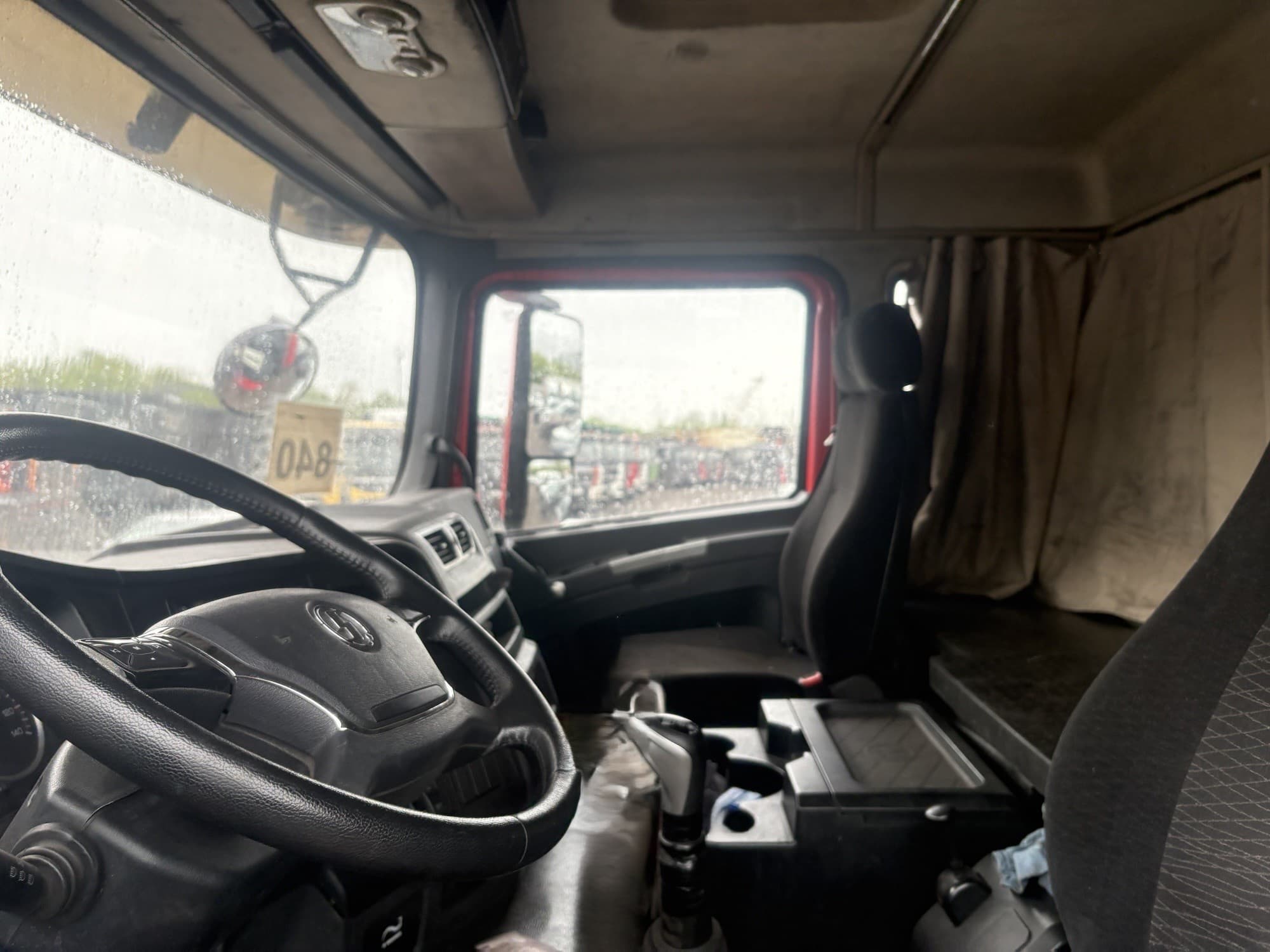Shacman (Shaanxi) SX* 8x4 Самосвал - 5