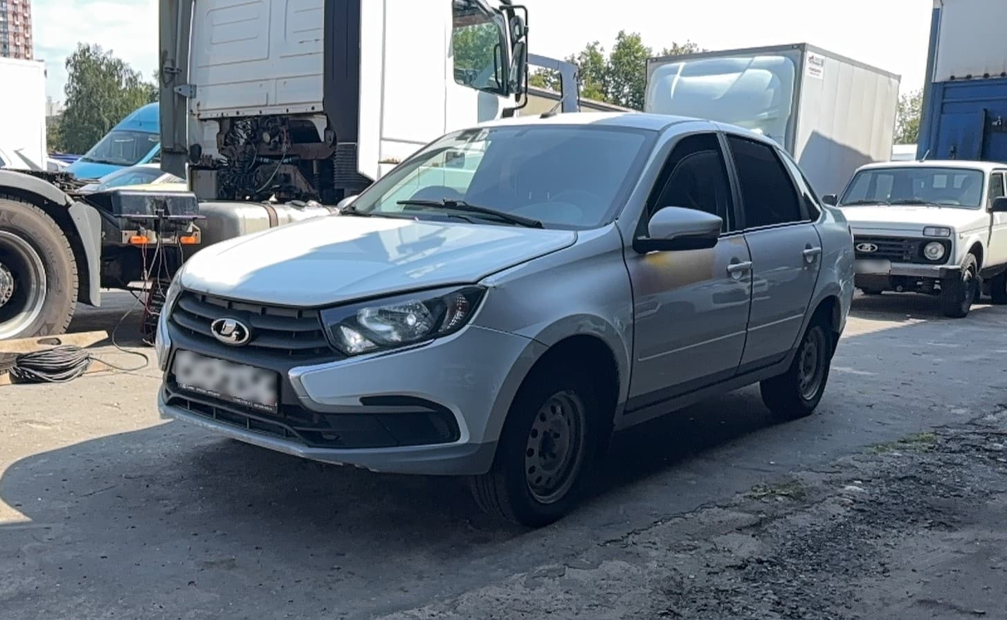 Lada Granta седан - 1