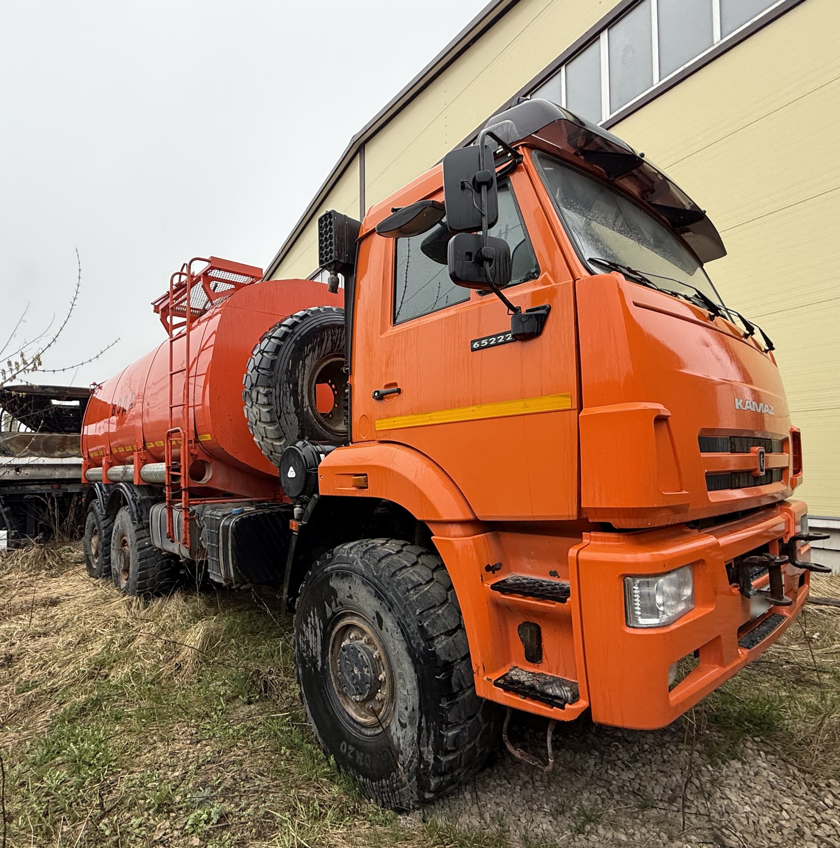 Нтц "Таганай-Авто" 5675* на шасси КамАЗ 65222 6x6 Автоцистерна нефтепромысловая - 2