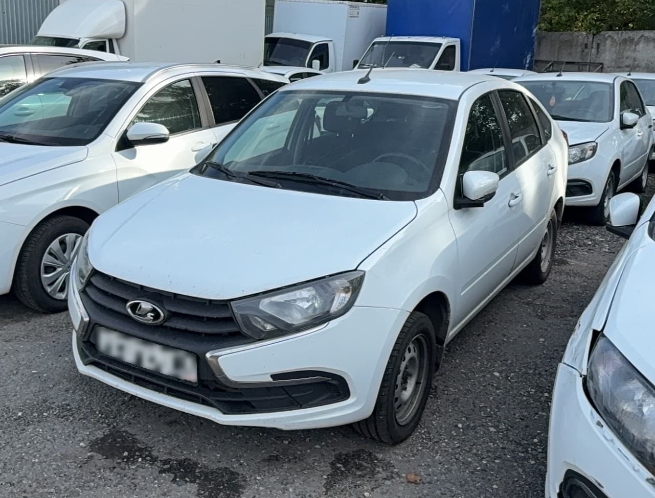 Lada Granta лифтбек - 1