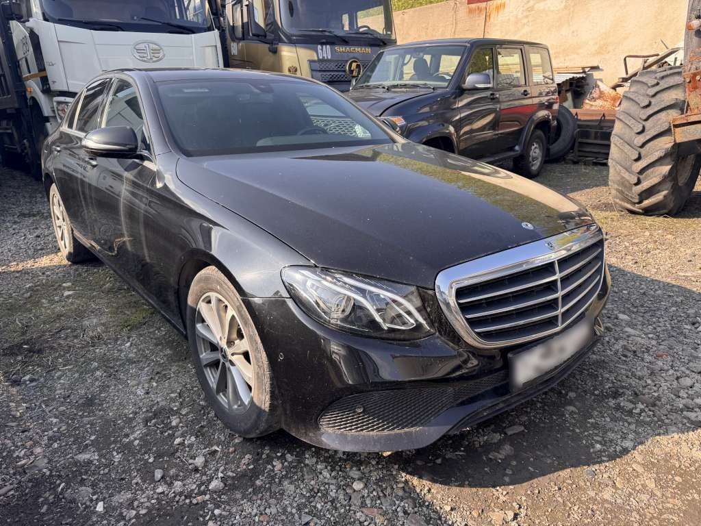 Mercedes-Benz E седан - 2