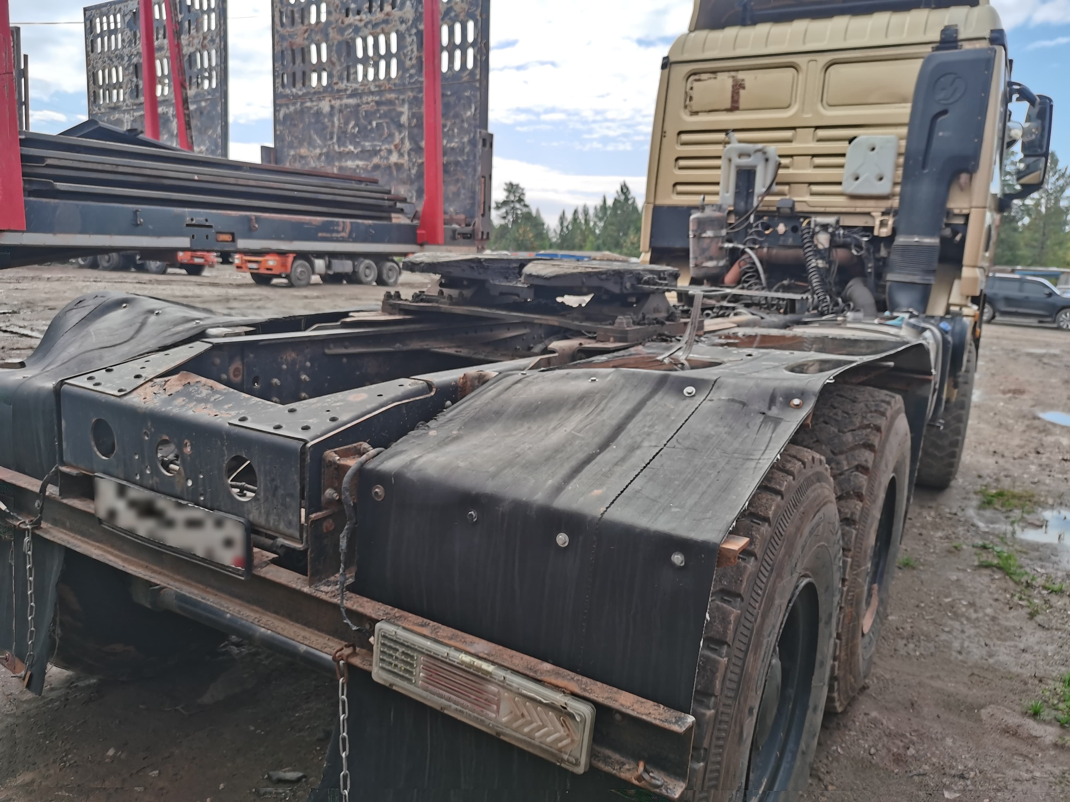 Shacman (Shaanxi) SX* 6x6 Седельный тягач - 3