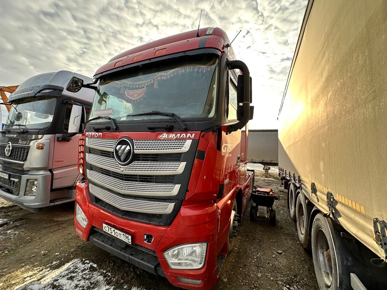 Foton AUMAN 4x2 Седельный тягач - 1