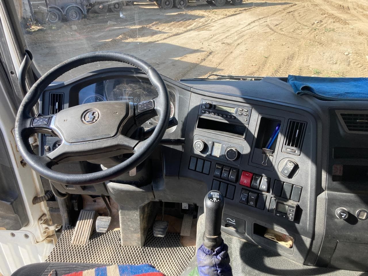 Shacman (Shaanxi) SX* 6x4 Самосвал - 5