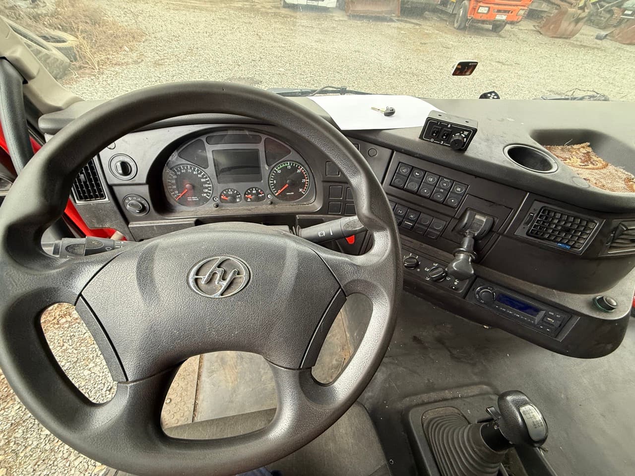 Hongyan CQ3406HV39 8x4 Самосвал - 5